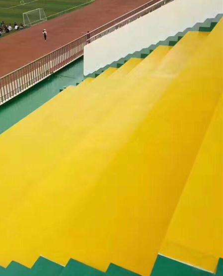 雷鸣镇球场台阶翻新修补改造
